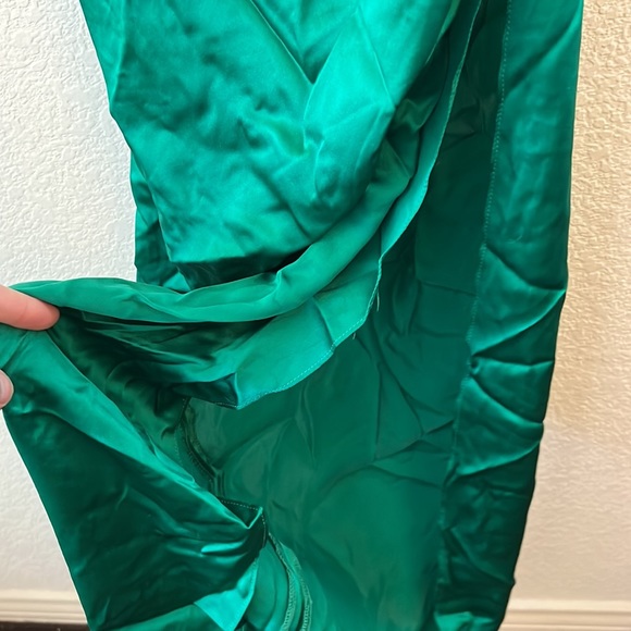 Amanda Uprichard X REVOLVE Samba Gown in Dark Green Xs - Picture 8 of 16